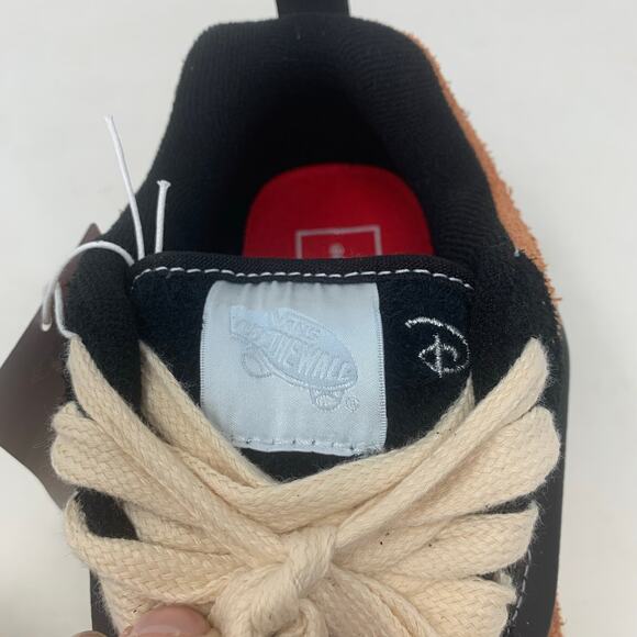 NWT! Vans x Disney 100th Anniversary Knu Skool 'Scar' Shoes Womens Size 6 - Picture 9 of 12